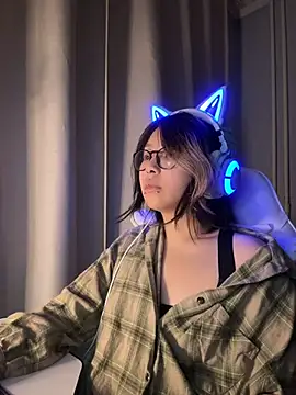 maydaykimmy online show from November 2025 09:15:01 PM