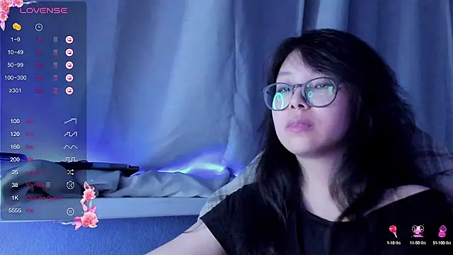 Snapshot of maydaykimmy chatting on December 2024 11:40:02 PM maydaykimmy online show from December 2024 11:40:02 PM