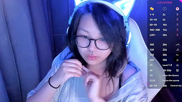 maydaykimmy online show from July 2026 11:24:02 PM