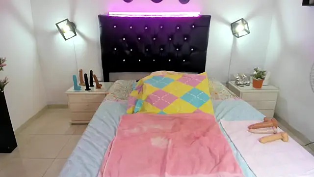 sophiahunt286 online show from March 2026 08:33:01 PM