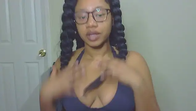 Snapshot of goddessdaisysky chatting on October 2025 01:45:01 PM goddessdaisysky online show from October 2025 01:45:01 PM