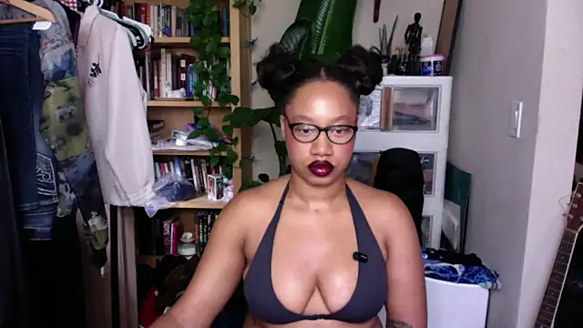 Snapshot of goddessdaisysky chatting on September 2025 05:24:01 PM goddessdaisysky online show from September 2025 05:24:01 PM
