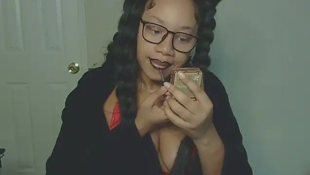 Snapshot of goddessdaisysky chatting on October 2025 03:20:02 PM goddessdaisysky online show from October 2025 03:20:02 PM