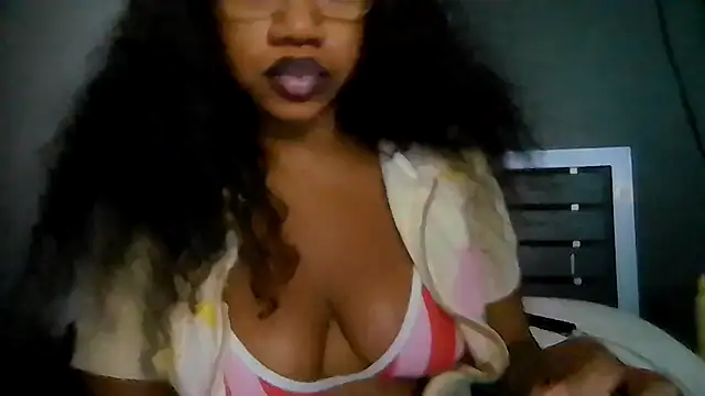 Snapshot of goddessdaisysky chatting on June 2026 05:39:01 AM goddessdaisysky online show from June 2026 05:39:01 AM