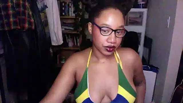 Snapshot of goddessdaisysky chatting on September 2025 03:02:01 AM goddessdaisysky online show from September 2025 03:02:01 AM