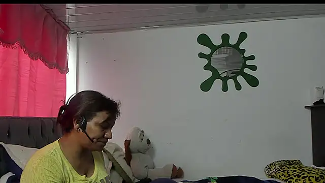 Laflaka22 online show from November 2025 06:13:02 PM