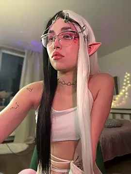 Evangeline Lawrence  online show from February 2025 03:26:01 PM