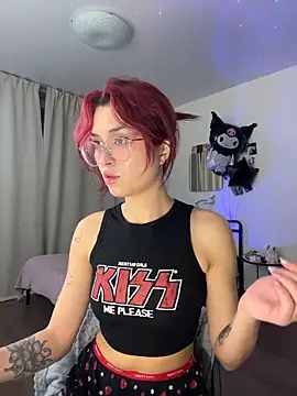 Evangeline Lawrence  online show from November 2025 04:35:02 PM