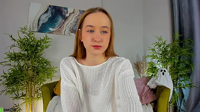 Sweett Monica online show from October 2025 01:04:02 AM