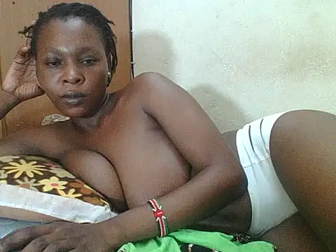 Snapshot of Sexyblackgold chatting on March 2026 09:27:02 PM Sexyblackgold online show from March 2026 09:27:02 PM