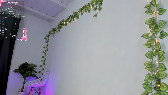 Snapshot of andrea_osorio_ chatting on February 2026 11:43:02 AM andrea osorio online show from February 2026 11:43:02 AM