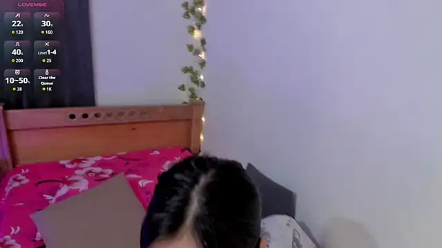 Snapshot of andrea_osorio_ chatting on March 2026 11:36:01 AM andrea osorio online show from March 2026 11:36:01 AM