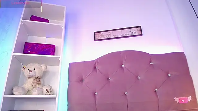 Snapshot of M_Janne chatting on November 2025 02:39:01 PM M Janne online show from November 2025 02:39:01 PM