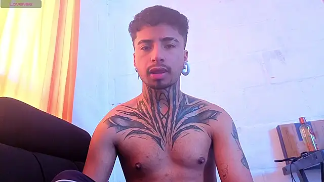 JuanCamiilo 66 online show from May 2026 04:04:02 PM