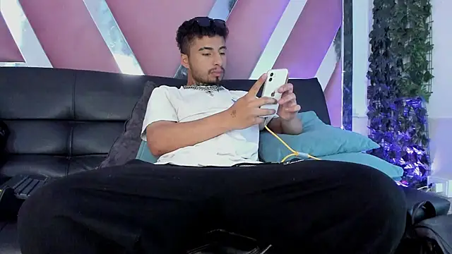 JuanCamiilo 66 online show from June 2026 12:39:02 PM