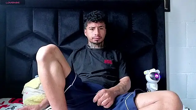 JuanCamiilo 66 online show from April 2026 03:38:01 PM