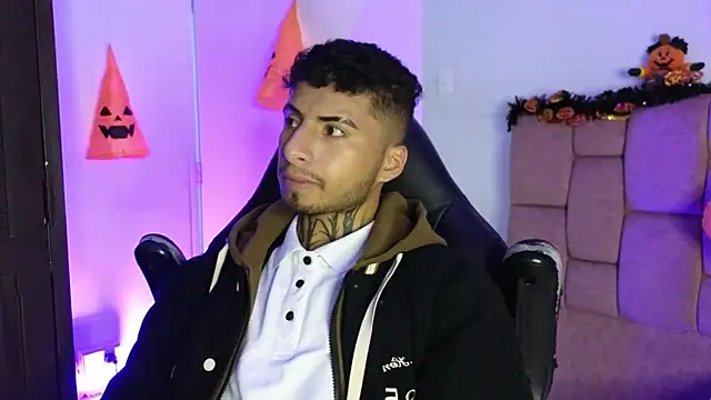 JuanCamiilo 66 online show from October 2025 02:45:01 AM