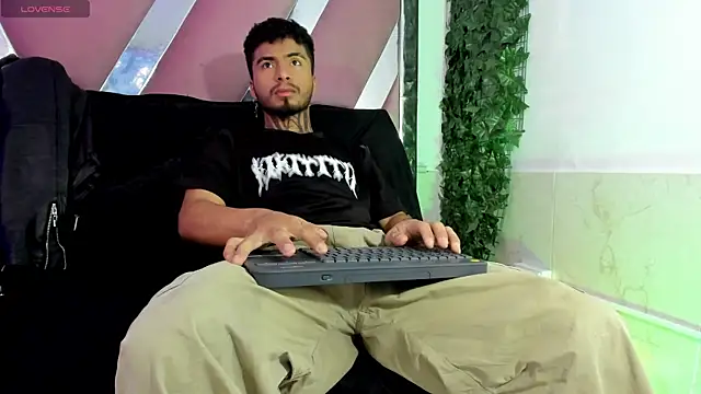 JuanCamiilo 66 online show from March 2026 01:07:01 PM