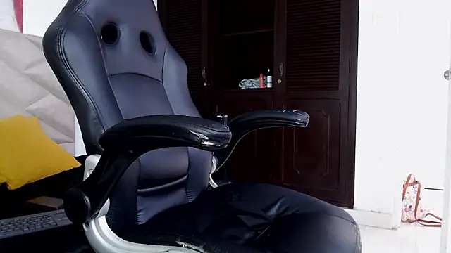 JuanCamiilo 66 online show from March 2025 08:43:01 PM