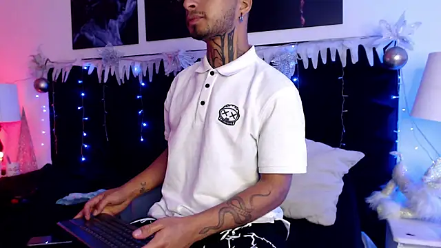 JuanCamiilo 66 online show from November 2025 02:56:01 AM