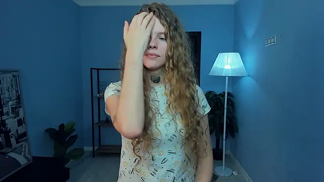 Snapshot of RayaNenlia chatting on February 2026 05:06:01 AM RayaNenlia online show from February 2026 05:06:01 AM