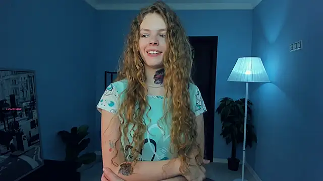 Snapshot of RayaNenlia chatting on February 2026 05:05:01 AM RayaNenlia online show from February 2026 05:05:01 AM