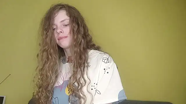 Snapshot of RayaNenlia chatting on February 2026 06:36:02 AM RayaNenlia online show from February 2026 06:36:02 AM