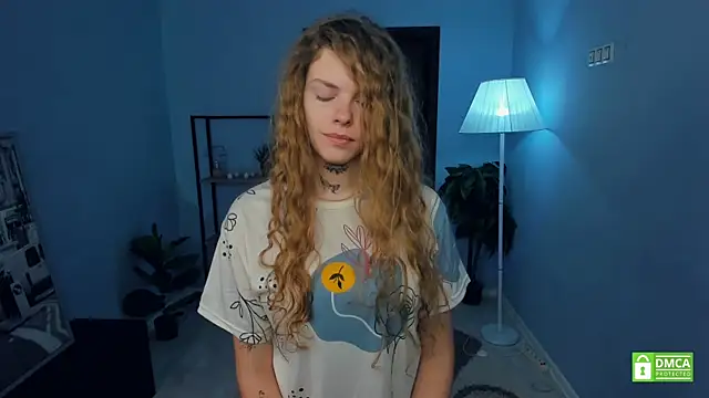 Snapshot of RayaNenlia chatting on November 2025 05:07:01 AM RayaNenlia online show from November 2025 05:07:01 AM