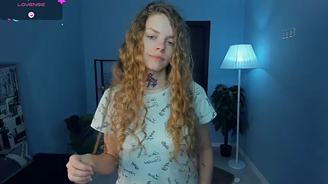 Snapshot of RayaNenlia chatting on January 2026 05:14:02 AM RayaNenlia online show from January 2026 05:14:02 AM