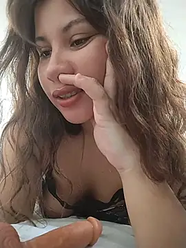 Snapshot of Yara0k chatting on November 2025 11:35:02 AM Yara0k online show from November 2025 11:35:02 AM