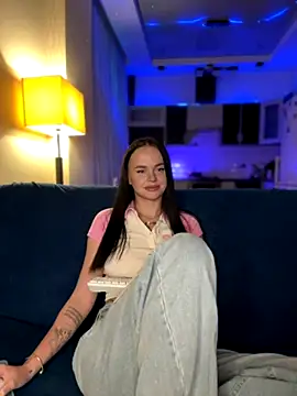 DinaTasty online show from November 2025 06:23:01 PM