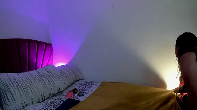 Melody bonnie online show from November 2025 11:04:02 AM