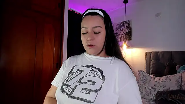 Melody bonnie online show from February 2026 11:43:02 AM