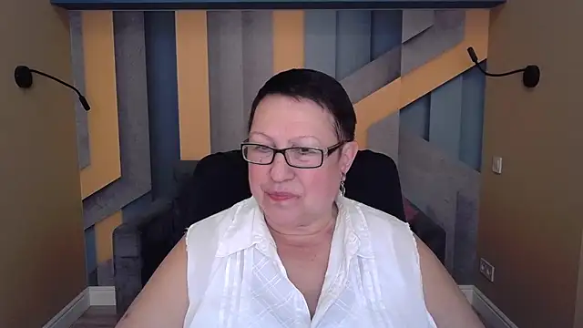 BarbaraTurners online show from October 2025 07:32:01 PM