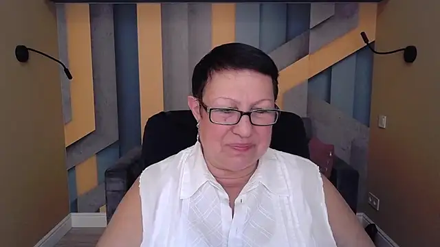 BarbaraTurners online show from October 2025 06:31:01 PM