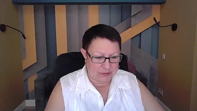 BarbaraTurners online show from November 2025 07:39:02 PM