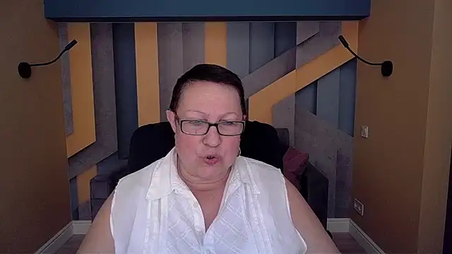 BarbaraTurners online show from November 2025 12:32:02 PM