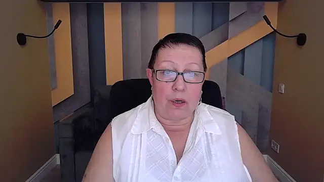 BarbaraTurners online show from November 2025 07:30:02 PM