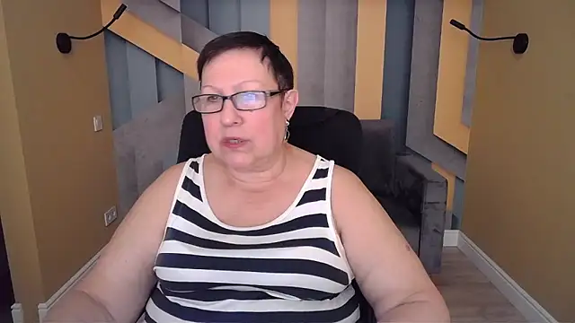 BarbaraTurners online show from November 2025 07:25:02 PM