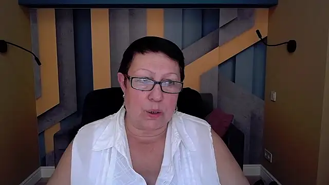 BarbaraTurners online show from October 2025 06:53:02 PM