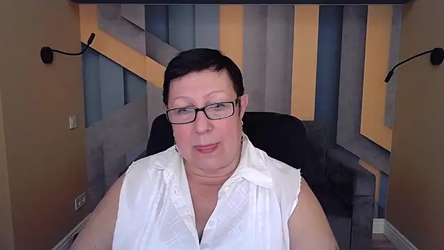 BarbaraTurners online show from October 2025 06:29:02 PM