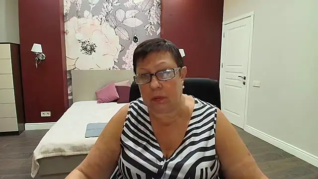 BarbaraTurners online show from September 2025 06:36:02 PM