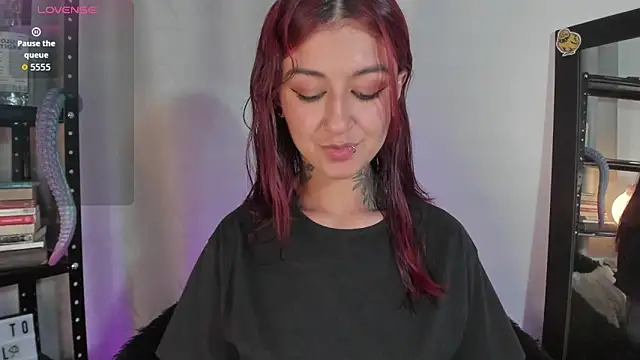 noemi foxxx online show from March 2026 03:11:02 PM