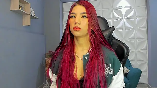 Snapshot of LindseyFerrer chatting on January 2025 11:12:02 AM LindseyFerrer online show from January 2025 11:12:02 AM