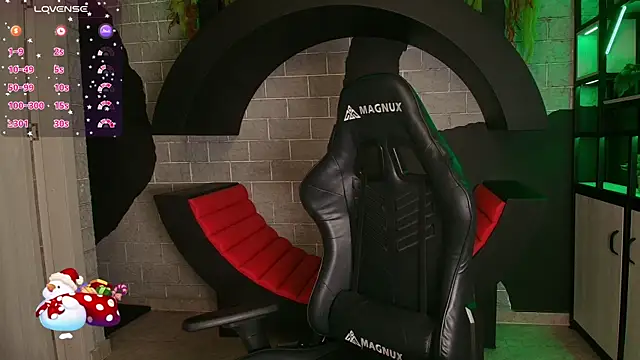 Snapshot of LindseyFerrer chatting on December 2024 11:09:01 AM LindseyFerrer online show from December 2024 11:09:01 AM