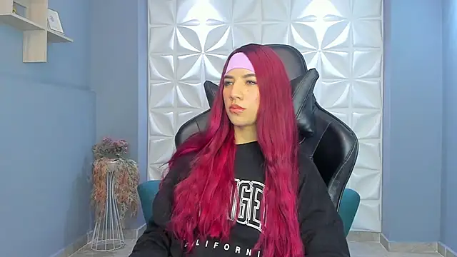 Snapshot of LindseyFerrer chatting on January 2025 11:13:02 AM LindseyFerrer online show from January 2025 11:13:02 AM