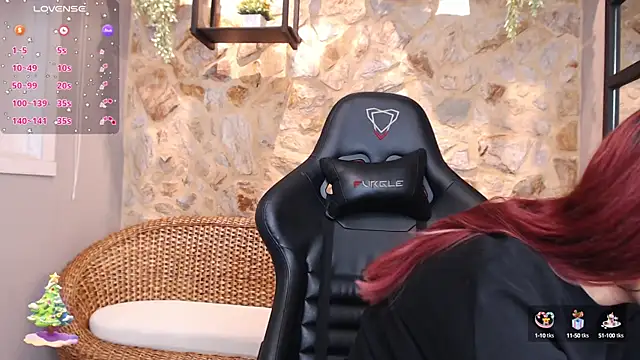 Snapshot of LindseyFerrer chatting on December 2024 11:11:02 AM LindseyFerrer online show from December 2024 11:11:02 AM