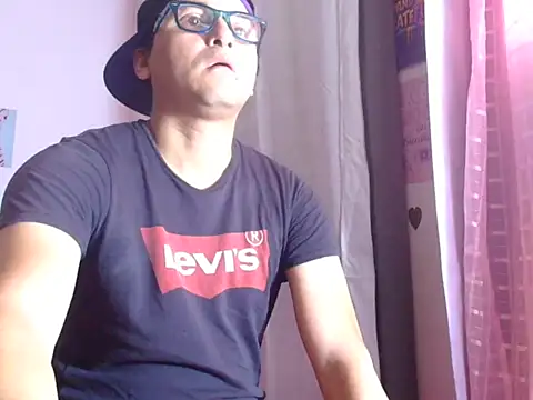 Snapshot of ClarkGiven chatting on May 2026 11:58:01 AM ClarkGiven online show from May 2026 11:58:01 AM