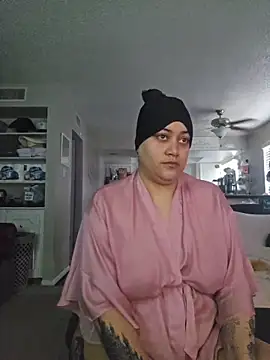 honeeyyy pot online show from November 2025 07:30:01 PM