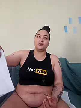 honeeyyy pot online show from April 2026 09:54:01 PM